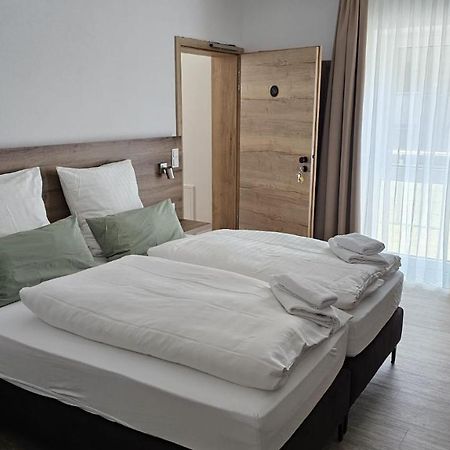 Landhotel Imhof Neuhof  ภายนอก รูปภาพ