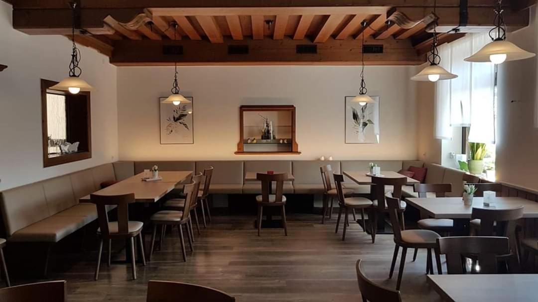 Landhotel Imhof Neuhof  ภายนอก รูปภาพ