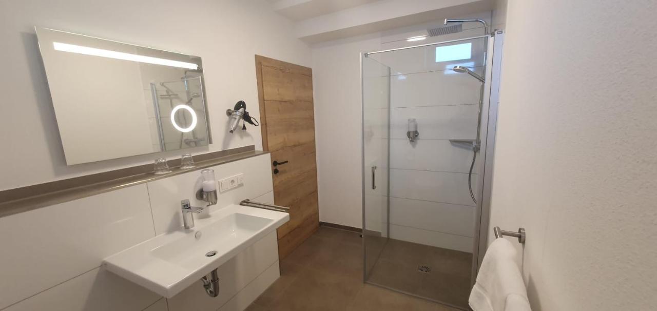 Landhotel Imhof Neuhof  ภายนอก รูปภาพ