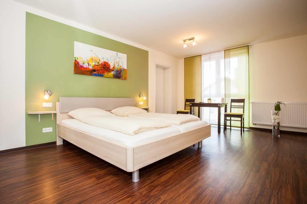 Landhotel Imhof Neuhof  ภายนอก รูปภาพ