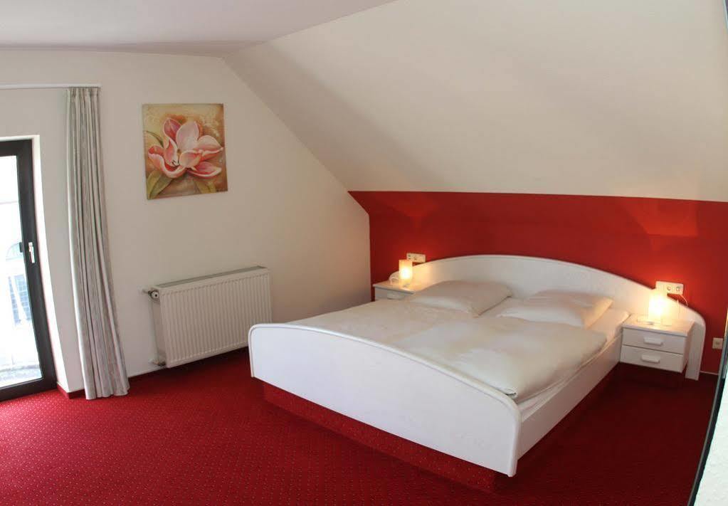Landhotel Imhof Neuhof  ภายนอก รูปภาพ